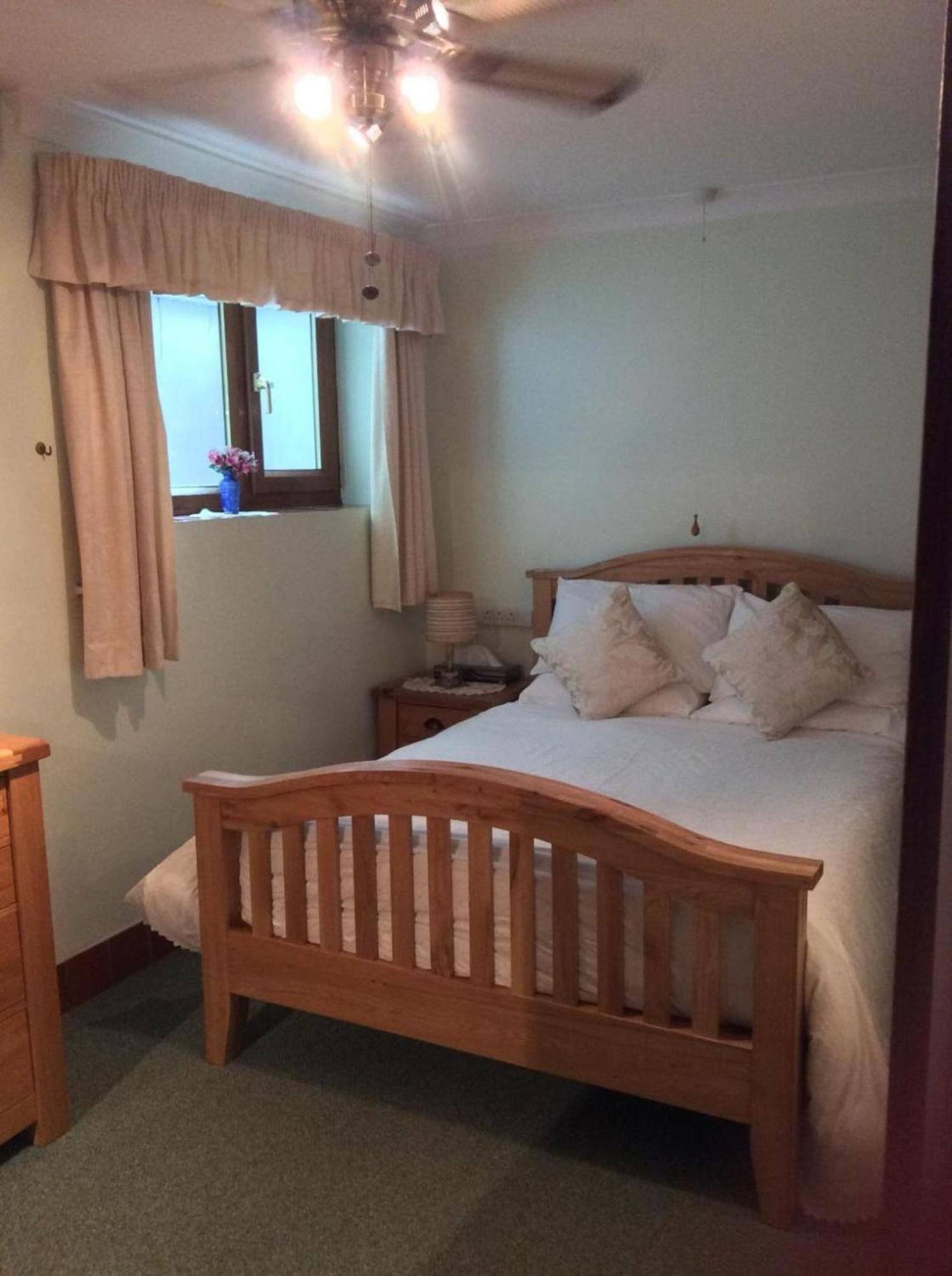 Room In Guest Room - Orchard Manor, Fore Street, Probus, Cornwall Truro Exterior photo